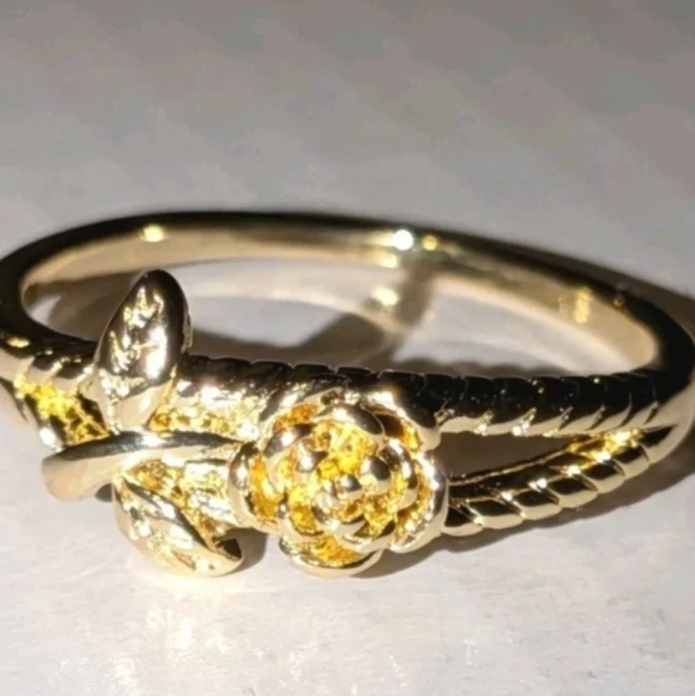 LovelyGolden Intricate Detailed Rose Floral Ring